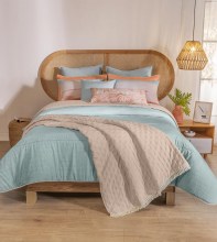 Vianney-Summer-Reversible-Comforter-_E2_80_93-Queen-Size-Light-Peach-and-Turquoise-Ombre-Stylish-Cozy-Bedroom-Essential-2